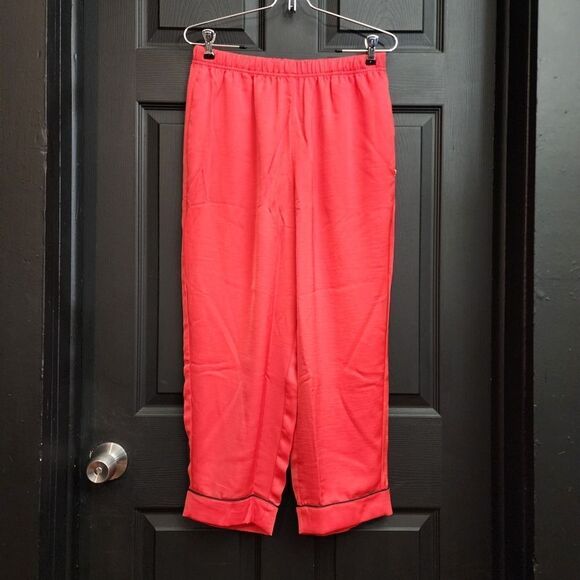 Fabletics EcoSatin Crop Pant - Strawberry Red/Black - Picture 6 of 16
